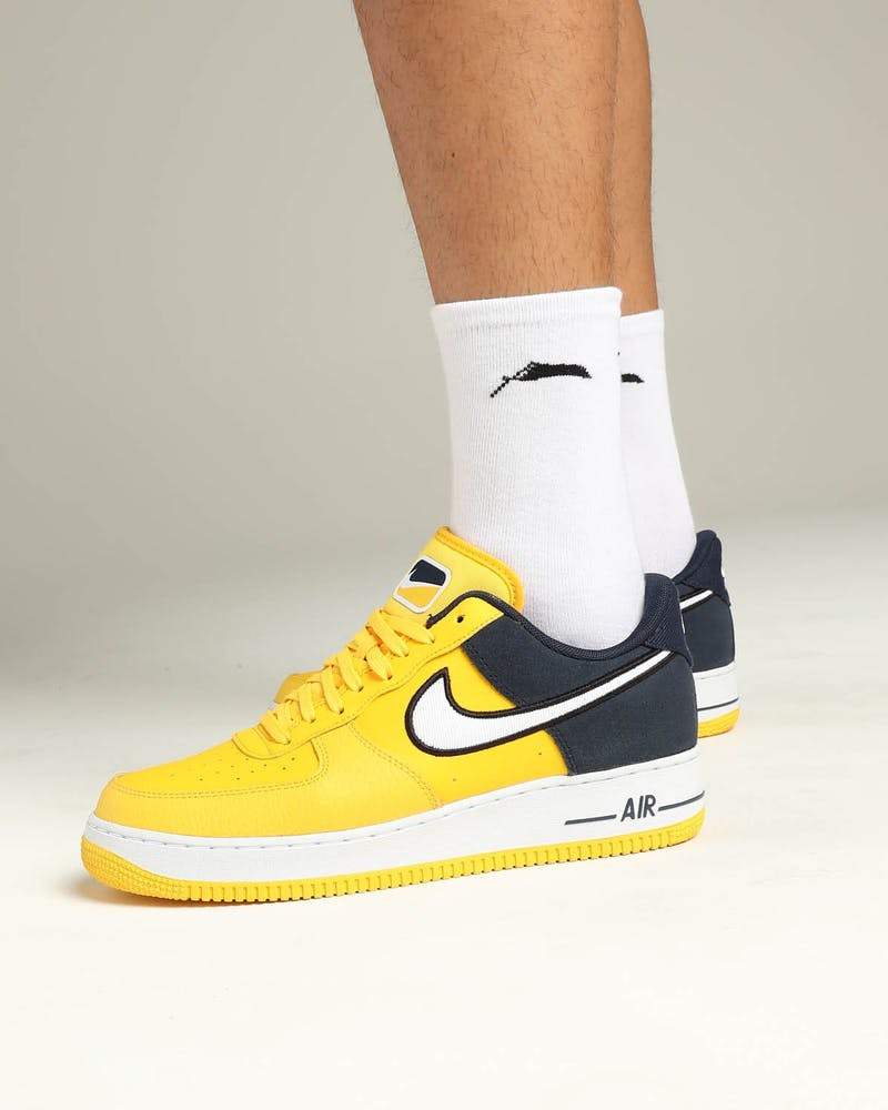 NIKE AIR FORCE 1 '07 LV8 "AMARILO"