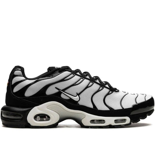 NIKE AIR MAX PLUS "OREO"