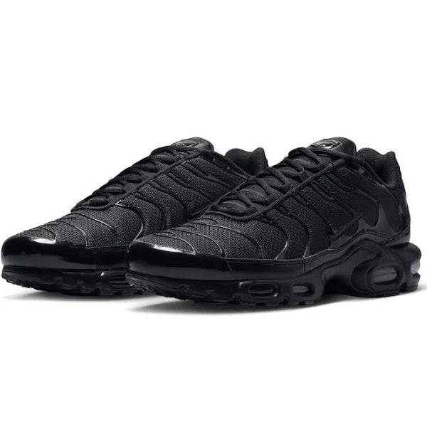 NIKE AIR MAX PLUS "TRIPLE BLACK"