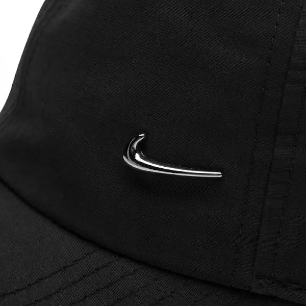 NIKE CAP DRI-FIT CLUB METAL SWOOSH "BLACK"