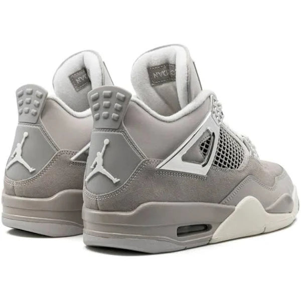 AIR JORDAN 4 RETRO "FROZEN MOMENTS"