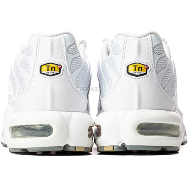 NIKE AIR MAX PLUS "TRIPLE WHITE"