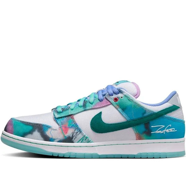 NIKE SB DUNK LOW X FUTURE LABORATORIES "BLEACHED AQUA"